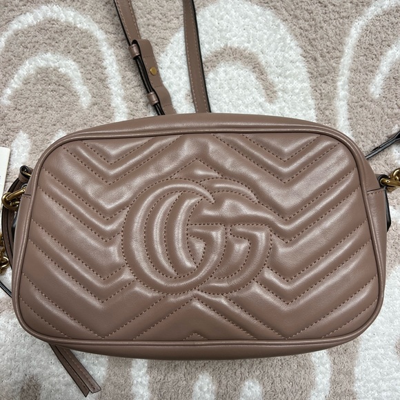 GUCCI MARMONT crossbody in size small - color: dusty pink - Picture 8 of 11
